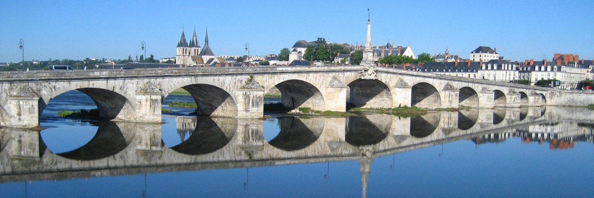 france_bridge_town_1